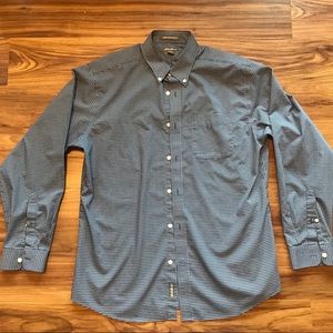 Eddie Bauer Wrinkle Free Relaxed Fit Button Up